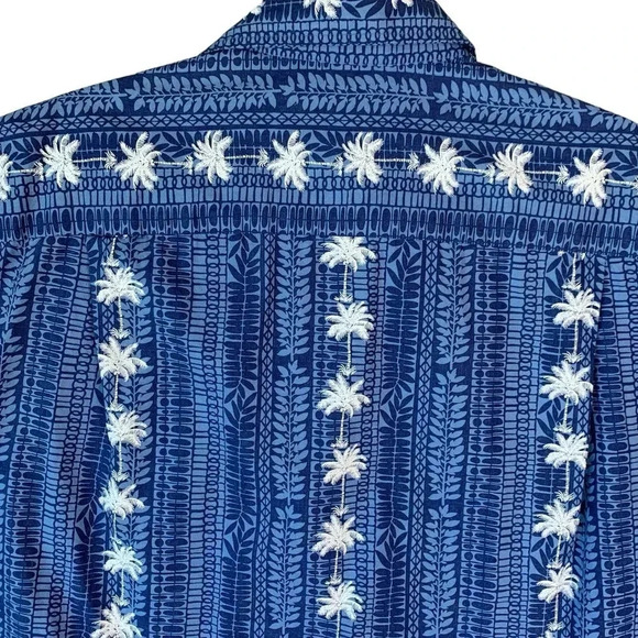 Pacific Legend Hawaiian Short Sleeve Button Down Shirt XL Blue White Palm Trees - Picture 7 of 16